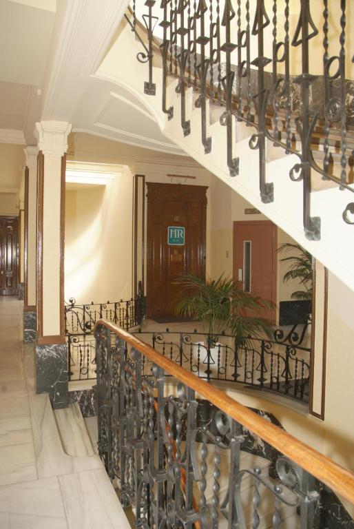 Hostal La Selecta Madrid Exteriör bild