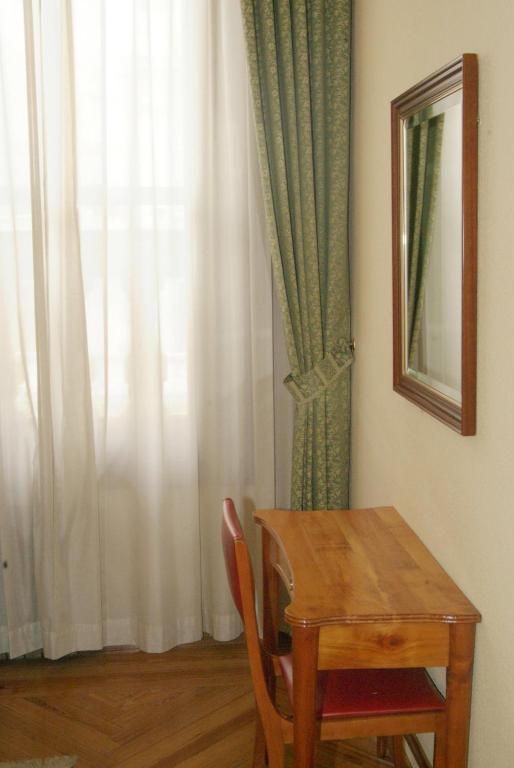 Hostal La Selecta Madrid Rum bild